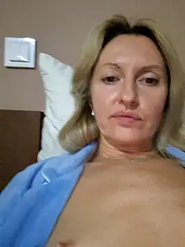 Snapshot of Miss____Mia_ chatting on October 11, 6:34 am Miss    Mia  online show from October 11, 6:34 am