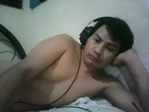 Snapshot of Shivaricioso chatting on March 8, 3:05 pm Shivaricioso online show from March 8, 3:05 pm