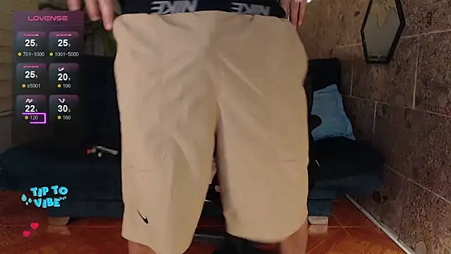 Snapshot of rogert_xx chatting on February 20, 1:46 am rogert xx online show from February 20, 1:46 am