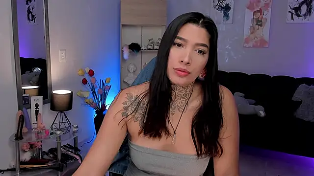 LouaneBourVip online show from February 12, 11:51 am