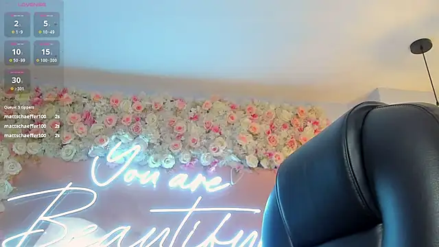 CorinneRusso online show from February 9, 10:20 am