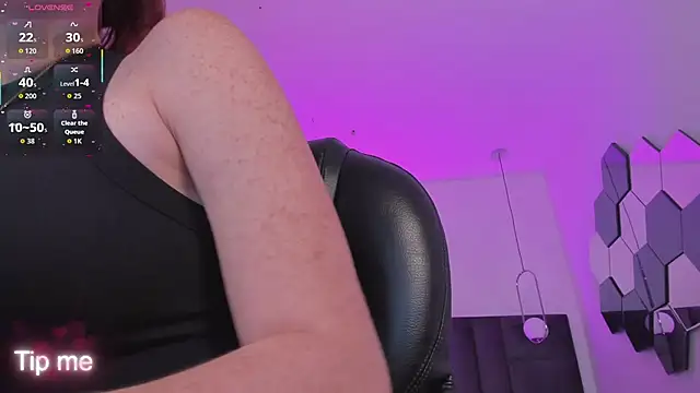 Snapshot of CorinneRusso chatting on January 17, 4:17 am CorinneRusso online show from January 17, 4:17 am