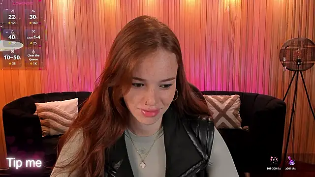 Snapshot of CorinneRusso chatting on February 7, 5:33 am CorinneRusso online show from February 7, 5:33 am