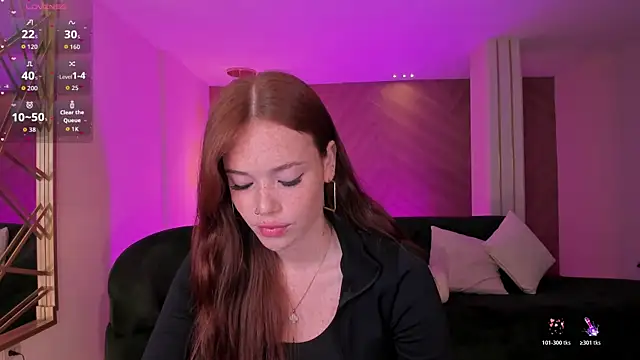 CorinneRusso online show from April 16, 12:28 pm