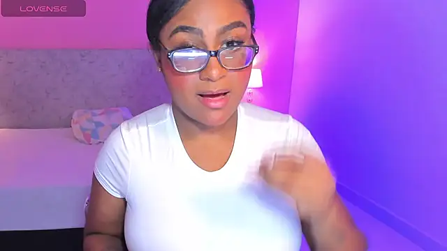 BlakmillerrGilson online show from November 22, 6:40 pm