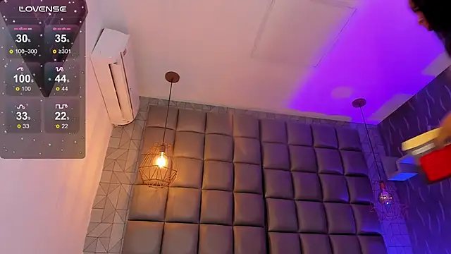 megan woll online show from January 30, 10:51 pm