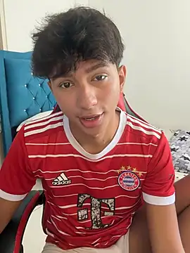 Leonarrrd 01 online show from March 12, 7:53 pm