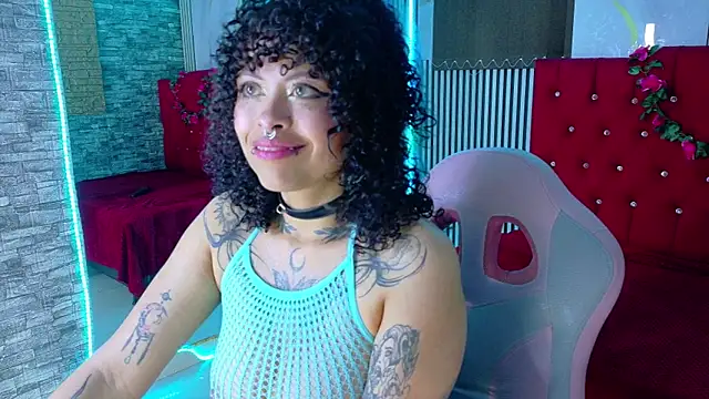 miahernadez303av online show from April 7, 3:18 am