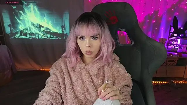 Kerry Kirk online show from March 17, 9:29 pm