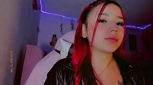 madisonx17 online show from February 13, 4:32 am