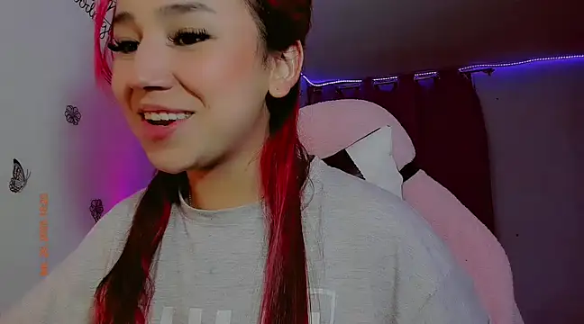 madisonx17 online show from February 26, 11:26 pm