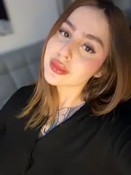 ValerieHilton online show from November 1, 11:51 pm