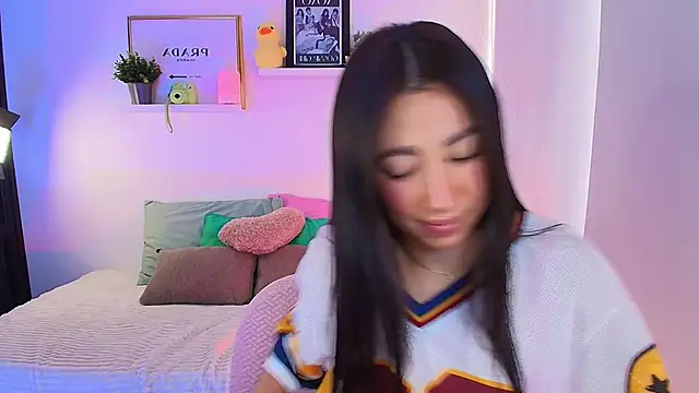 lilyy evanss online show from September 24, 9:18 pm