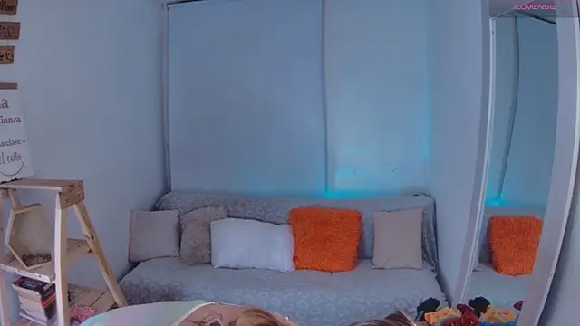 Lucy Princes online show from January 5, 4:36 am