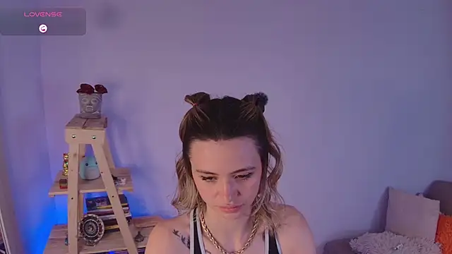 Lucy Princes online show from February 13, 1:08 am