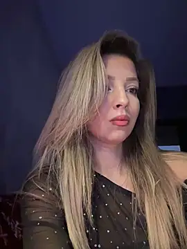 Snapshot of SonyaD_ chatting on December 9, 6:01 am SonyaD  online show from December 9, 6:01 am