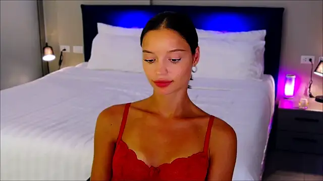 wow Mia online show from February 15, 2:04 am