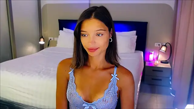 wow Mia online show from February 19, 2:33 am