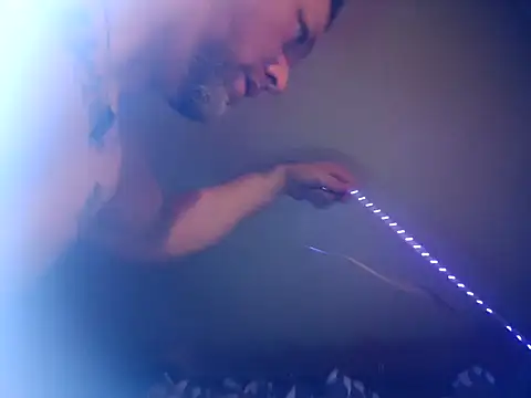 Buddy Cuck online show from November 25, 1:49 am