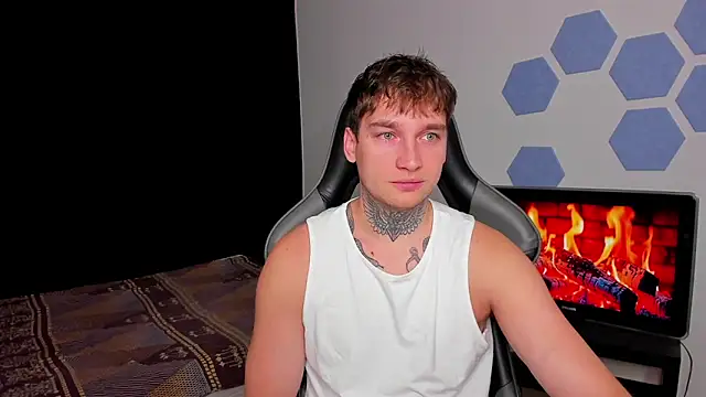 Snapshot of Chris_Tyson chatting on September 20, 2:01 am Chris Tyson online show from September 20, 2:01 am