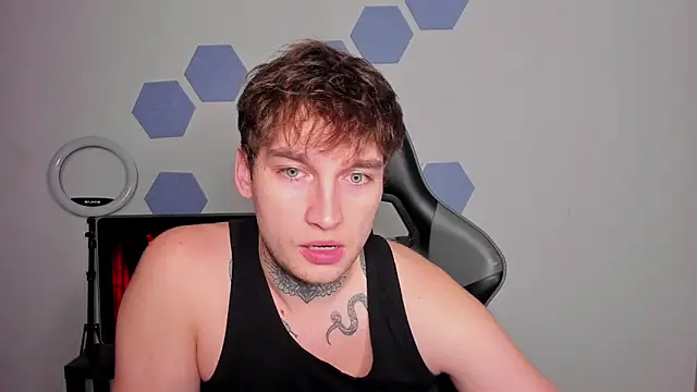 Chris Tyson online show from October 24, 9:33 pm