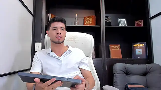 EdwardRoss  online show from March 16, 6:34 pm