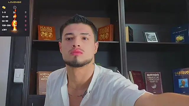 EdwardRoss  online show from September 13, 8:19 pm