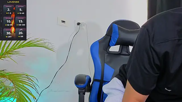 EdwardRoss  online show from November 21, 4:27 pm