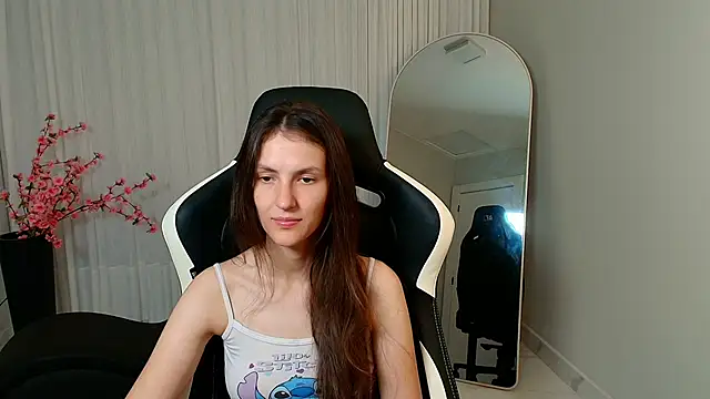 upssnowy online show from November 1, 9:17 pm