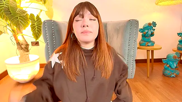 Fluffy Bubble21 online show from November 5, 3:17 am