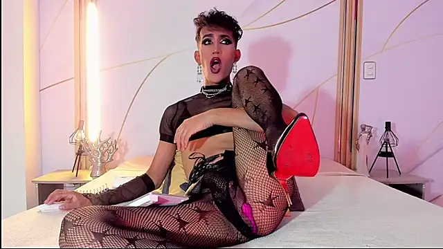 CheryHandsome online show from February 13, 7:42 pm