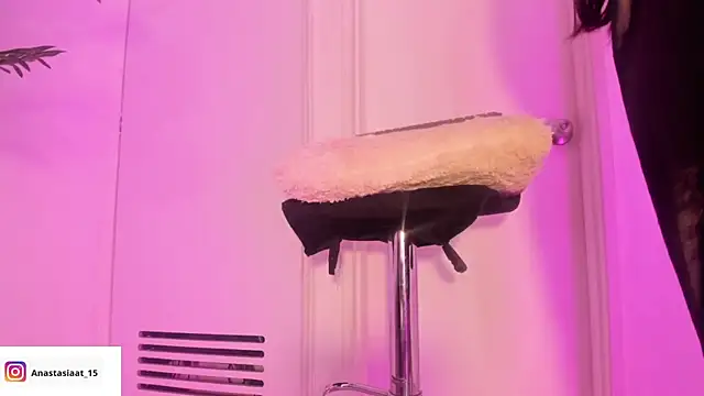 Snapshot of Miia_Thompsonn chatting on February 27, 6:07 am Miia Thompsonn online show from February 27, 6:07 am