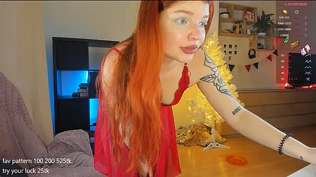 lil lia online show from December 25, 10:37 pm