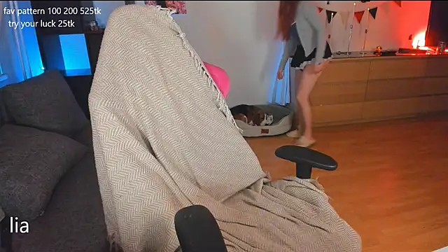 lil lia online show from January 31, 11:45 pm