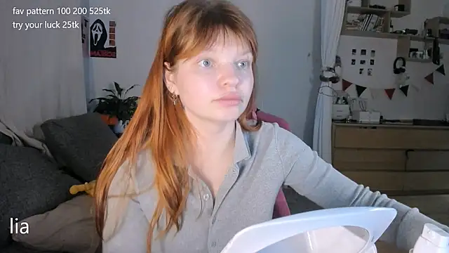 lil lia online show from April 12, 9:53 pm