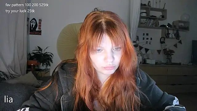 Snapshot of lil_lia chatting on April 27, 7:23 pm lil lia online show from April 27, 7:23 pm