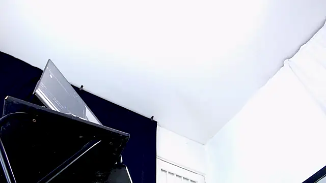 Antonywebb94 online show from May 12, 2:52 am