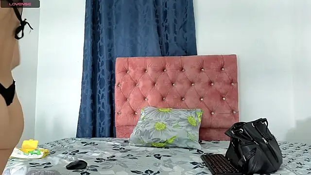 alissonandamy online show from May 1, 12:10 pm