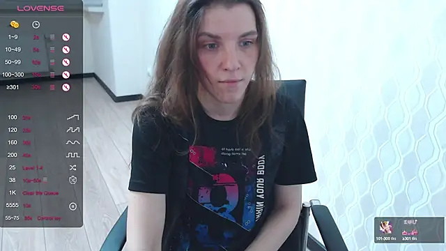 Snapshot of LisaHeart chatting on February 10, 1:03 am LisaHeart online show from February 10, 1:03 am