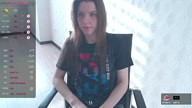 Snapshot of LisaHeart chatting on March 6, 12:52 pm LisaHeart online show from March 6, 12:52 pm