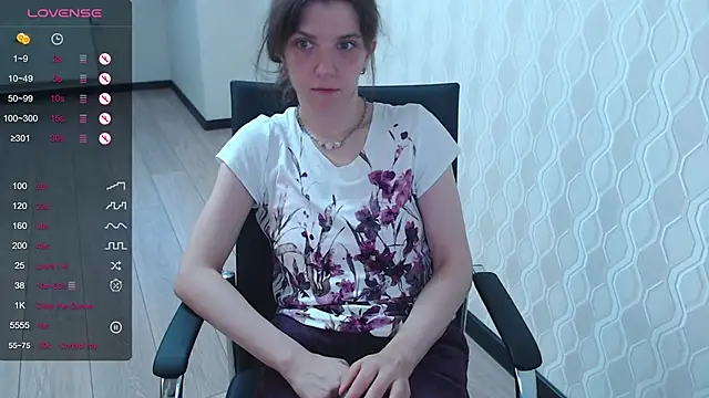 Snapshot of LisaHeart chatting on March 22, 3:20 am LisaHeart online show from March 22, 3:20 am