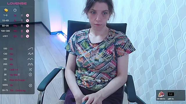 Snapshot of LisaHeart chatting on March 23, 3:21 am LisaHeart online show from March 23, 3:21 am