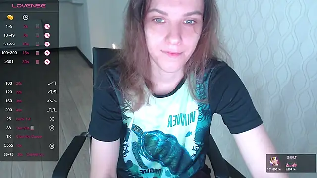 Snapshot of LisaHeart chatting on October 6, 6:05 pm LisaHeart online show from October 6, 6:05 pm