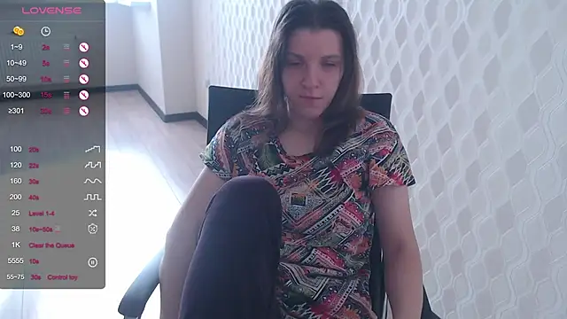 Snapshot of LisaHeart chatting on October 7, 10:45 am LisaHeart online show from October 7, 10:45 am