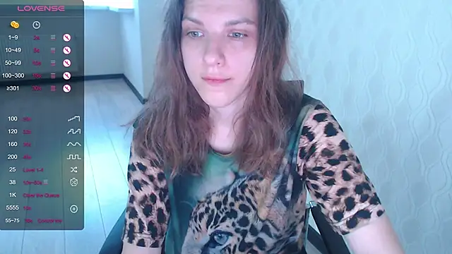 Snapshot of LisaHeart chatting on October 11, 1:31 pm LisaHeart online show from October 11, 1:31 pm