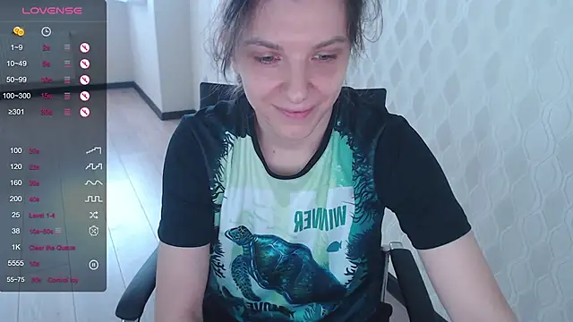 Snapshot of LisaHeart chatting on October 15, 11:32 am LisaHeart online show from October 15, 11:32 am