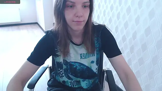 Snapshot of LisaHeart chatting on October 29, 8:38 am LisaHeart online show from October 29, 8:38 am