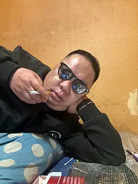 punk0805 online show from March 17, 11:57 am