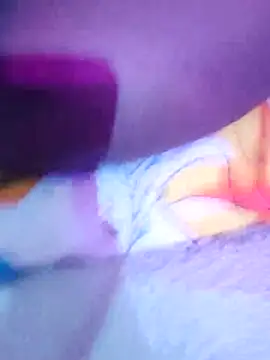 Snapshot of pearl7979 chatting on March 5, 10:10 pm pearl7979 online show from March 5, 10:10 pm