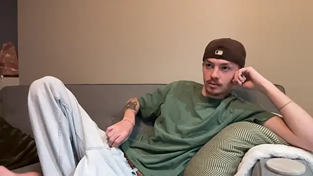 younghungginger online show from November 14, 11:24 pm